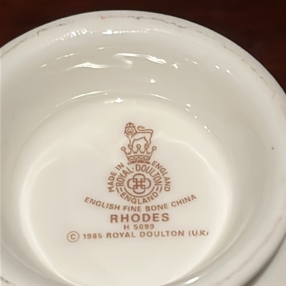 ROYAL DOULTON Rhodes Cup & Saucer Set, Fine Bone China England Discontinued! - Picture 7 of 11